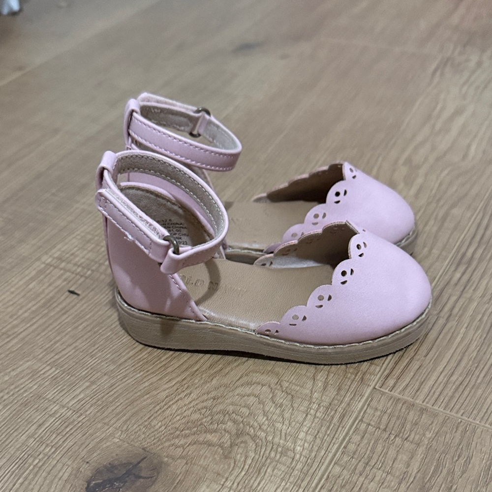 Old Navy Light Pink Kids Shoes with Ankle Strap